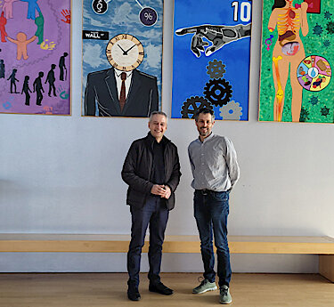 Christian Wolf, Mitarbeiter der Schulleitung, und Erster Bürgermeister Norbert Seidl Christian Wolf, Mitarbeiter der Schulleitung, und Erster Bürgermeister Norbert Seidl